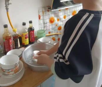 嘉鱼帮妈妈做家务的收获有哪些？